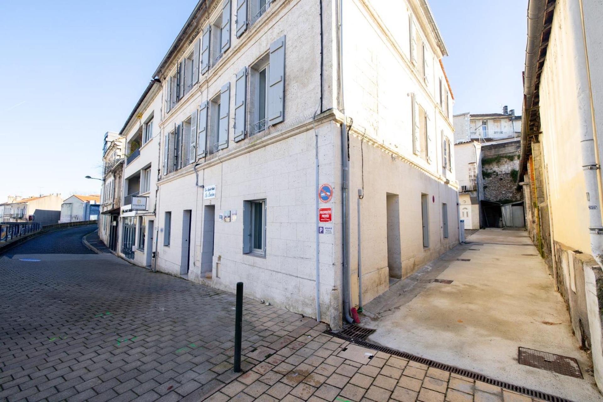Le Lucien Eco-Appart'Hotel - Angouleme - Centre - Wifi - Parking Prive - Classe 4 Etoiles المظهر الخارجي الصورة