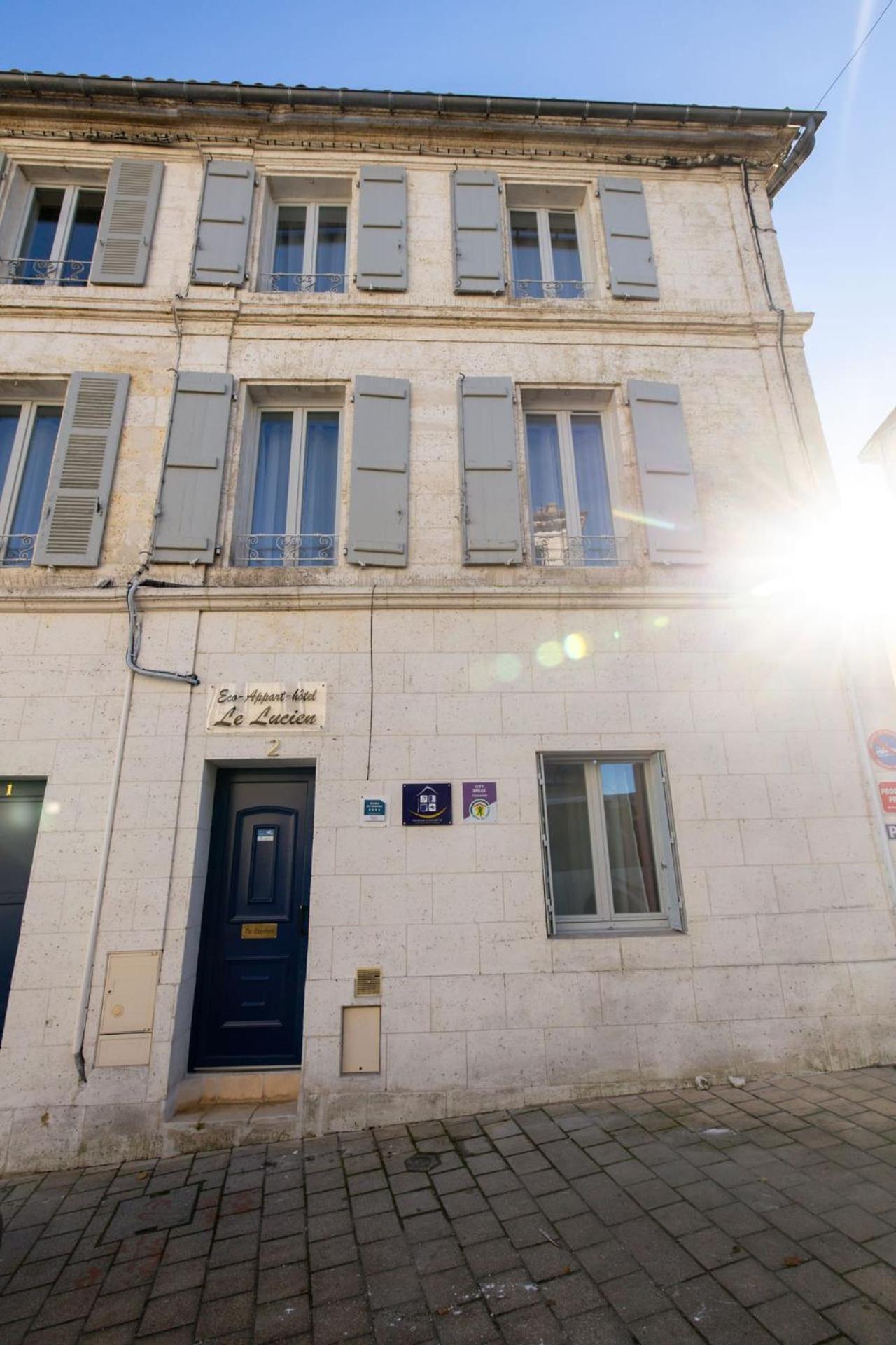 Le Lucien Eco-Appart'Hotel - Angouleme - Centre - Wifi - Parking Prive - Classe 4 Etoiles المظهر الخارجي الصورة